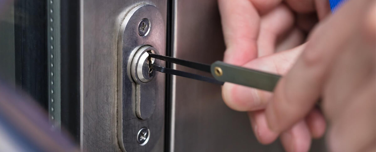 Car unlocking service
